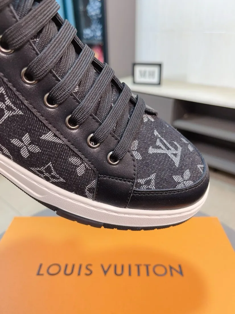 Men's shoes💰420🌹🌹[LV] The latest masterpiece of high-top men's shoes: the upper is made of first-layer cowhide imported from Italy with special materials➕full genuine leather lining🔥, making walking more convenient and comfortable! Exclusive new style, stunning work [color]! Create a fashionable personality to set off your uniqueness! A must-have for trendy men! Classic🔥Number: 38-44